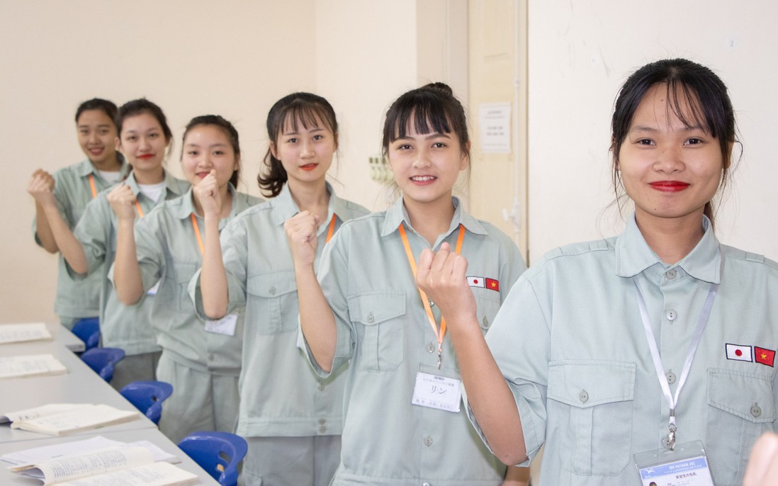 Lao động nữ đi làm việc ở nước ngoài: Cần minh bạch chi phí từ gốc để giảm gánh nặng nợ nần