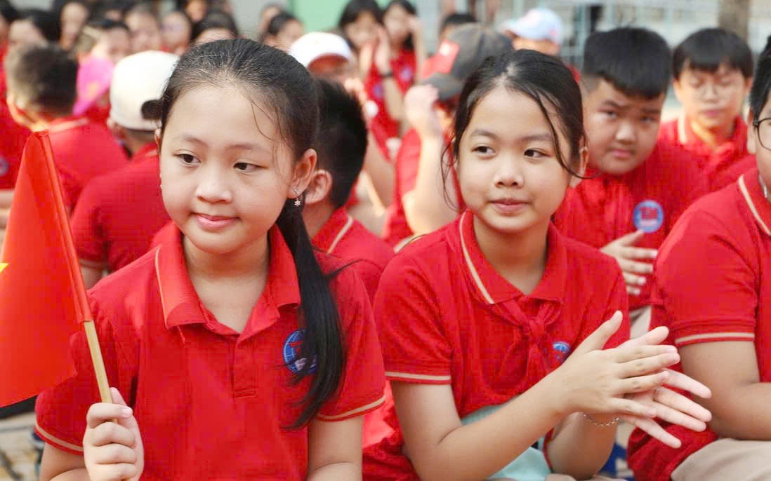Diễn đàn tháng 9: Cần giảm các khoản thu tự phát