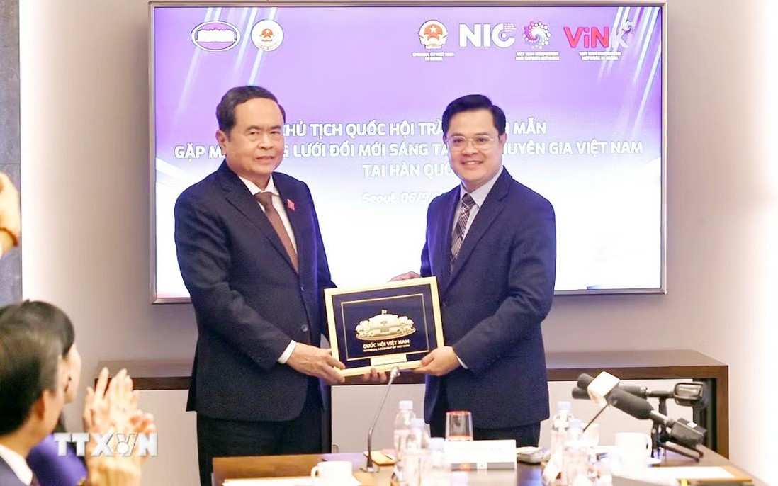 Chủ tịch Quốc hội gặp thành viên Mạng lưới Đổi mới sáng tạo và chuyên gia Việt Nam tại Hàn Quốc