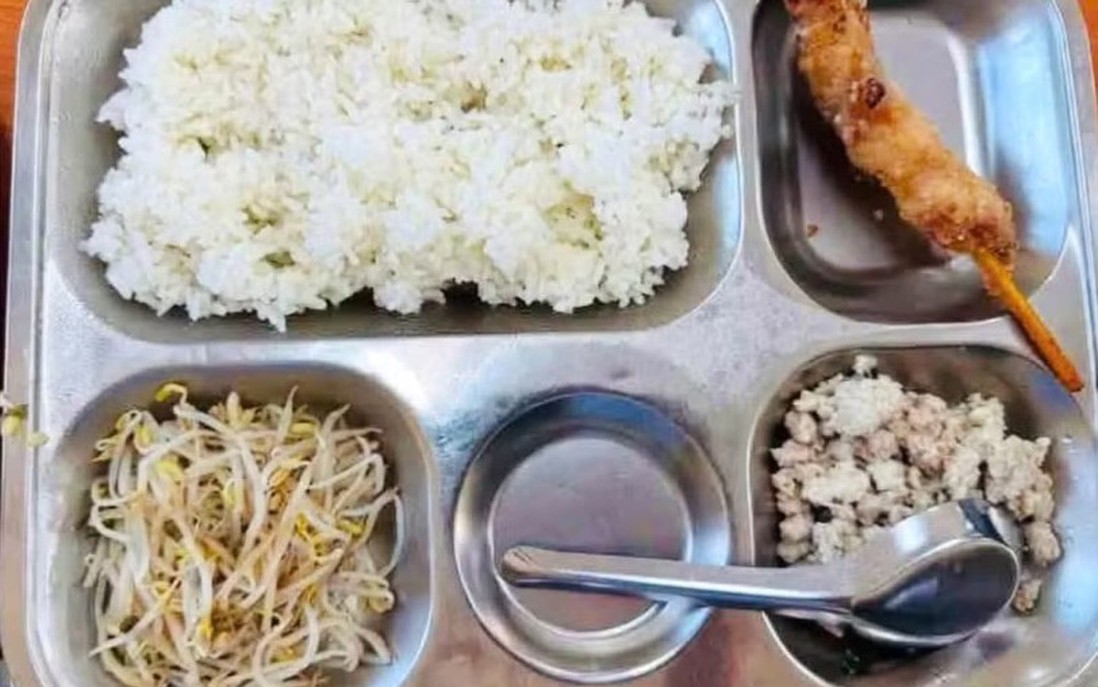 Thành ủy Hà Nội yêu cầu xác minh phản ánh bất cập về quản lý bữa ăn bán trú