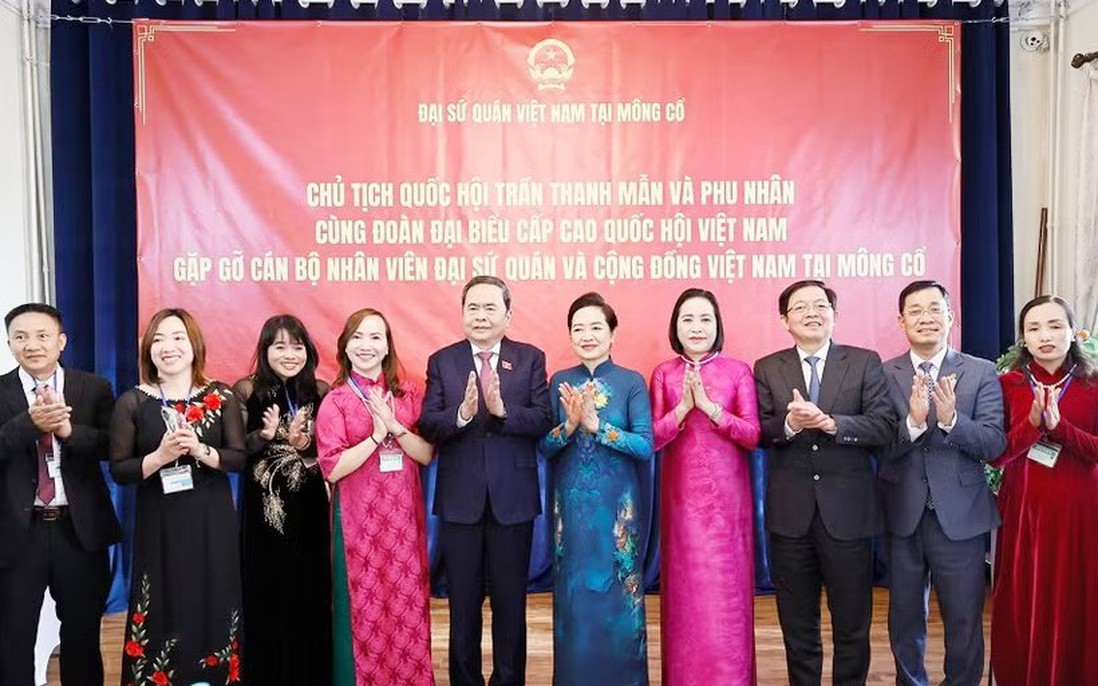 Chủ tịch Quốc hội Trần Thanh Mẫn gặp gỡ cộng đồng kiều bào tại Mông Cổ