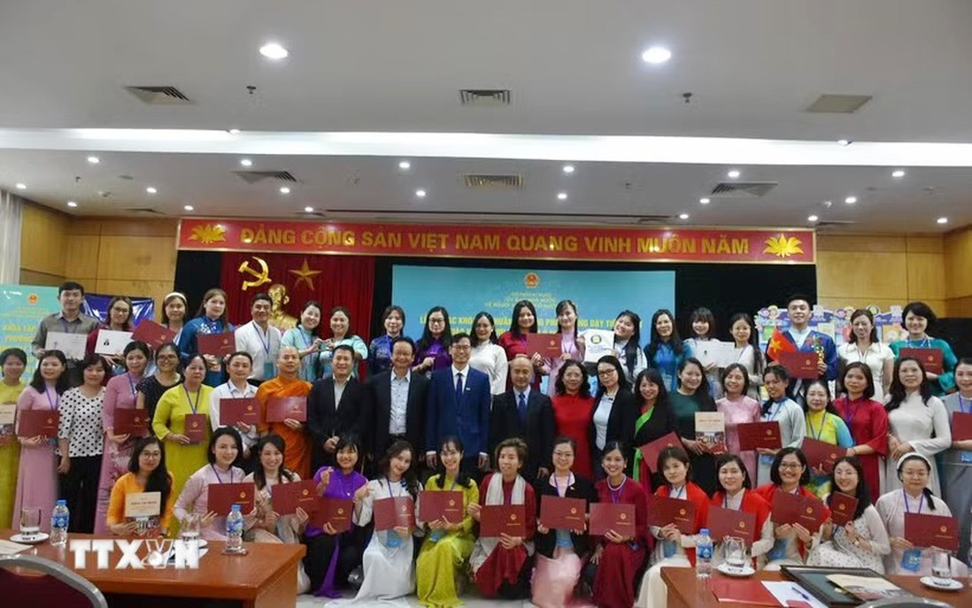 Phát huy nguồn lực kiều bào, đóng góp vào sự phát triển quan hệ Việt - Pháp