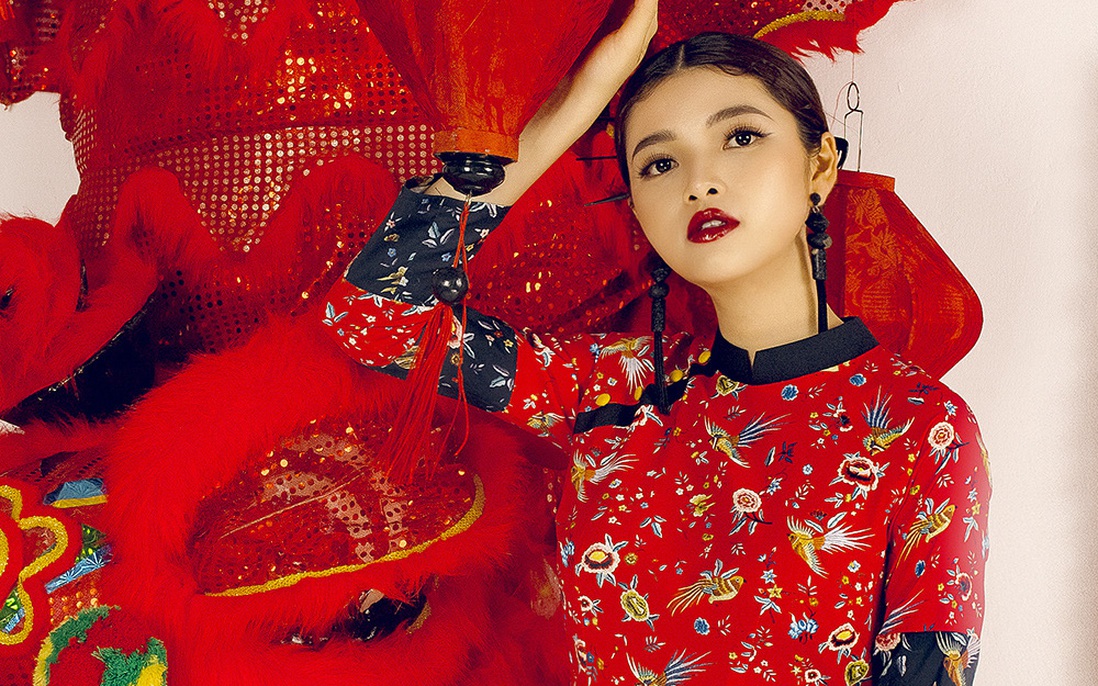 Top 10 Miss Photo Diễm Nhi chọn áo dài cách tân đón Tết
