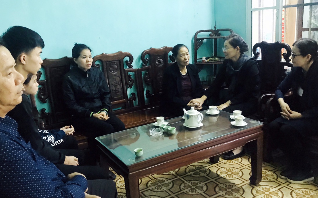 Lãnh đạo Hội LHPN Việt Nam thăm hỏi gia đình 3 chiến sĩ hy sinh ở Đồng Tâm