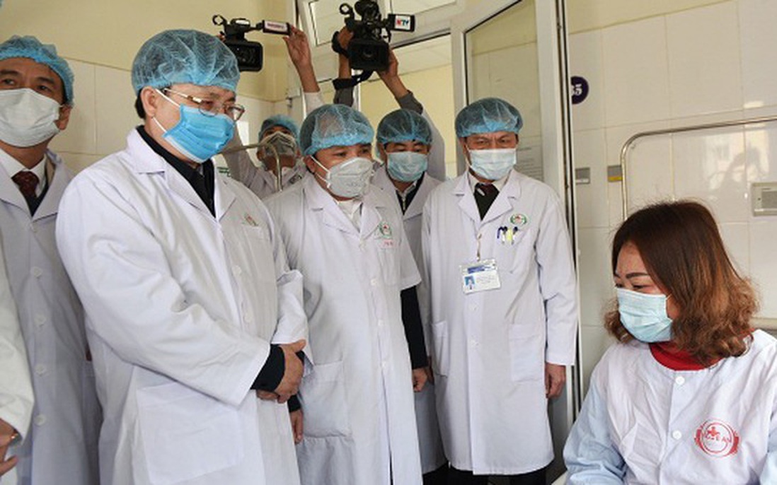 Nghệ An: Nữ bệnh nhân cách ly nghi nhiễm virus Corona đã hết sốt, tự đi lại