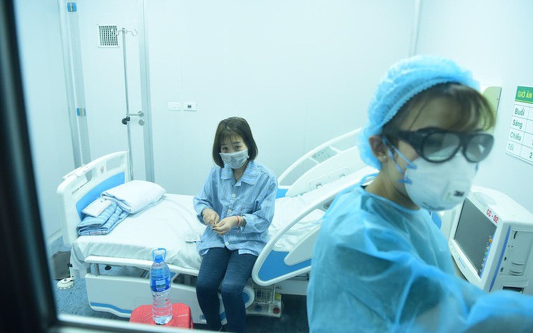 Nữ bệnh nhân khiến 3 người thân nhiễm virus corona được chữa khỏi