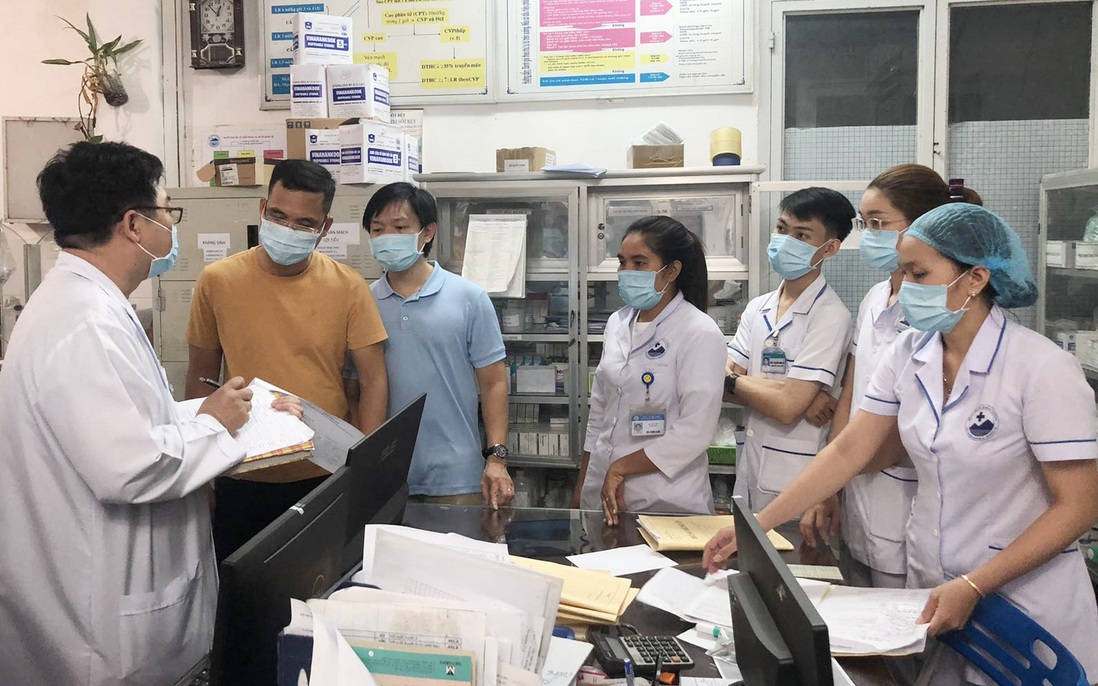 Đội phản ứng nhanh Bệnh viện Chợ Rẫy lên đường trong đêm đến Tây Ninh chống dịch Covid-19