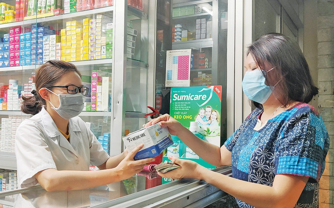 Chủ tịch UBND TP Hà Nội: ''Tước giấy phép hiệu thuốc nếu không thống kê người đến mua thuốc ho, thuốc cảm"