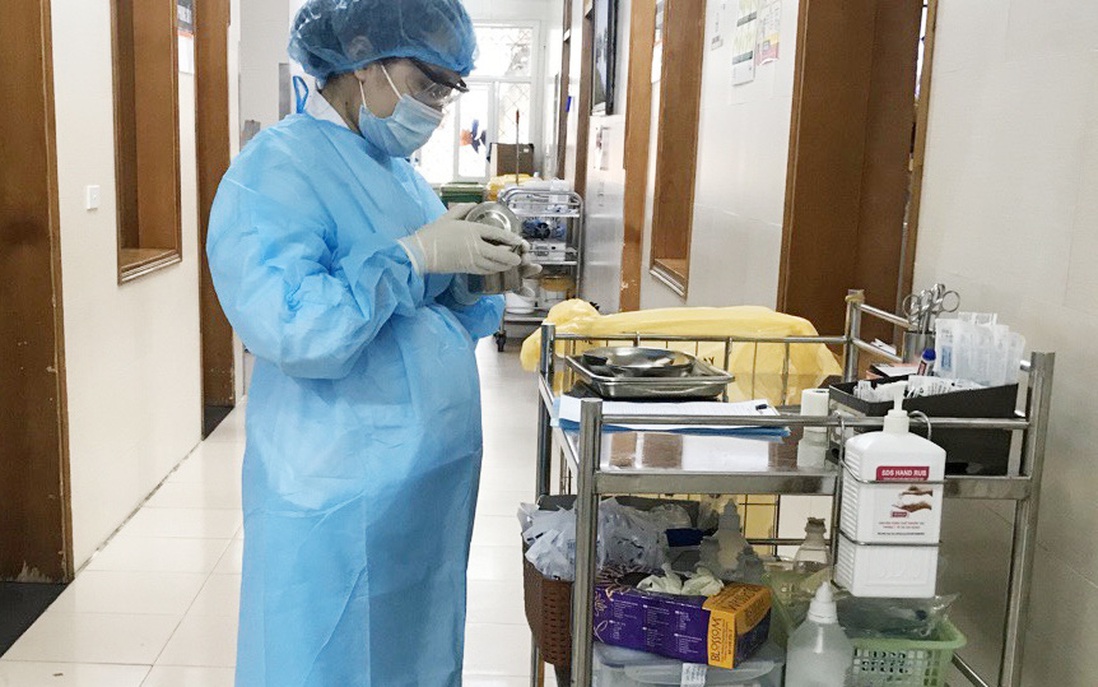 Bộ Y tế yêu cầu BV Bạch Mai báo cáo việc nhân viên điều dưỡng mang thai chống dịch