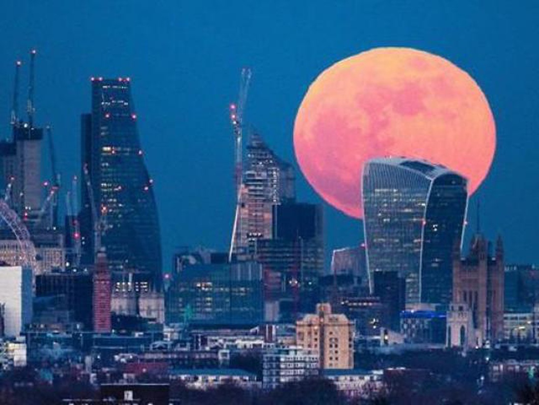Chuẩn bị xuất hiện siêu trăng hồng lớn nhất năm 2020