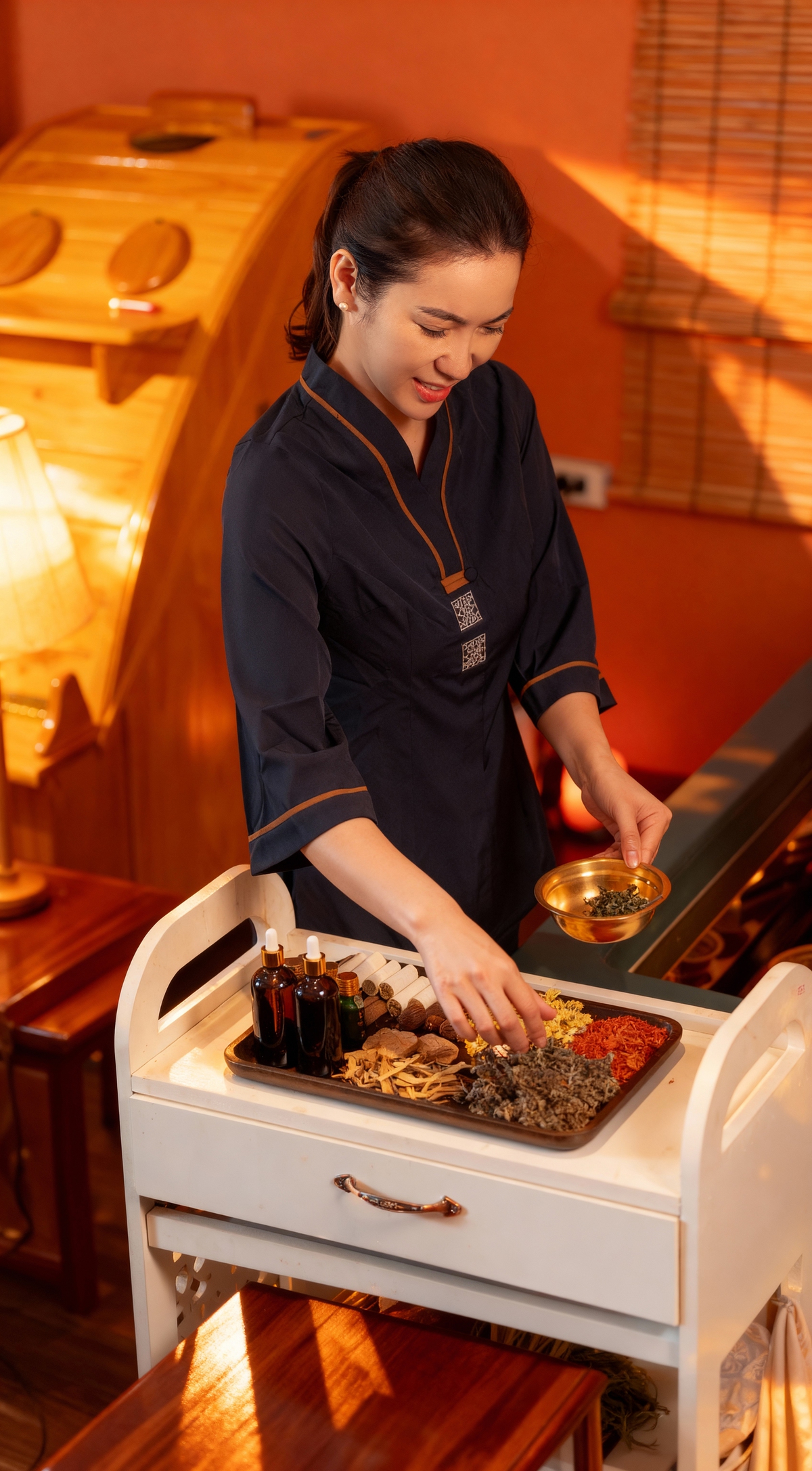 Nữ CEO tiết lộ khủng hoảng “Đổi tiền lấy sức khỏe” bằng triết lý Đông y- Ảnh 1.