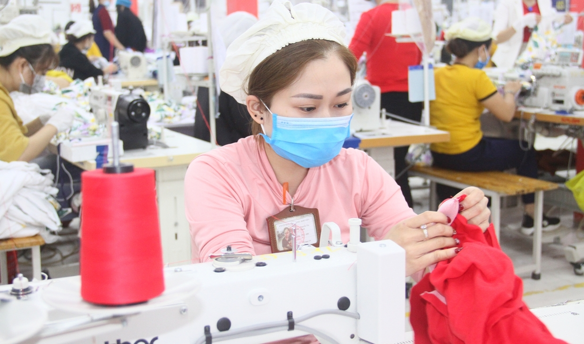 6 giải pháp đồng bộ giải quyết gánh nặng kép tàn phá sức khỏe tâm thần của lao động nữ- Ảnh 2.