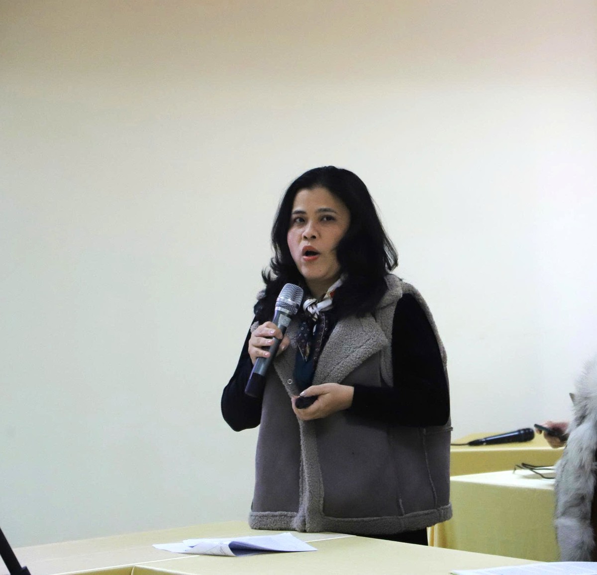 6 giải pháp đồng bộ giải quyết gánh nặng kép tàn phá sức khỏe tâm thần của lao động nữ- Ảnh 1.