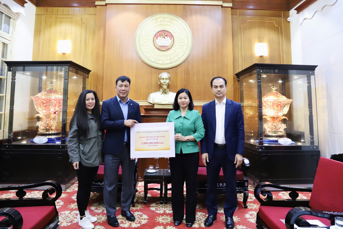 Lãnh đạo UBTƯ MTTQ Việt Nam tiếp nhận hơn 5 tỷ đồng hỗ trợ đồng bào miền Trung, Tây Nguyên- Ảnh 2.