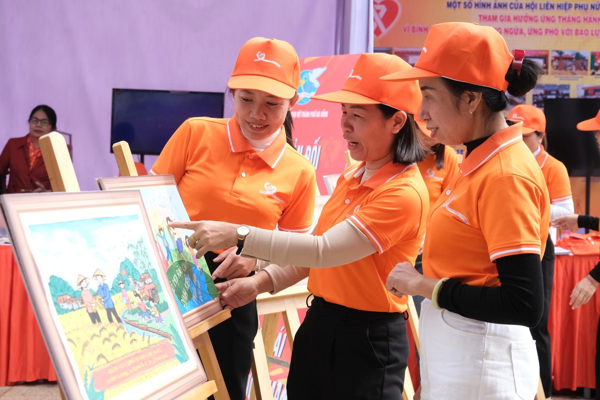 Những hình ảnh đẹp tại Lễ Mít tinh hưởng ứng Tháng Hành động vì bình đẳng giới năm 2025- Ảnh 14.