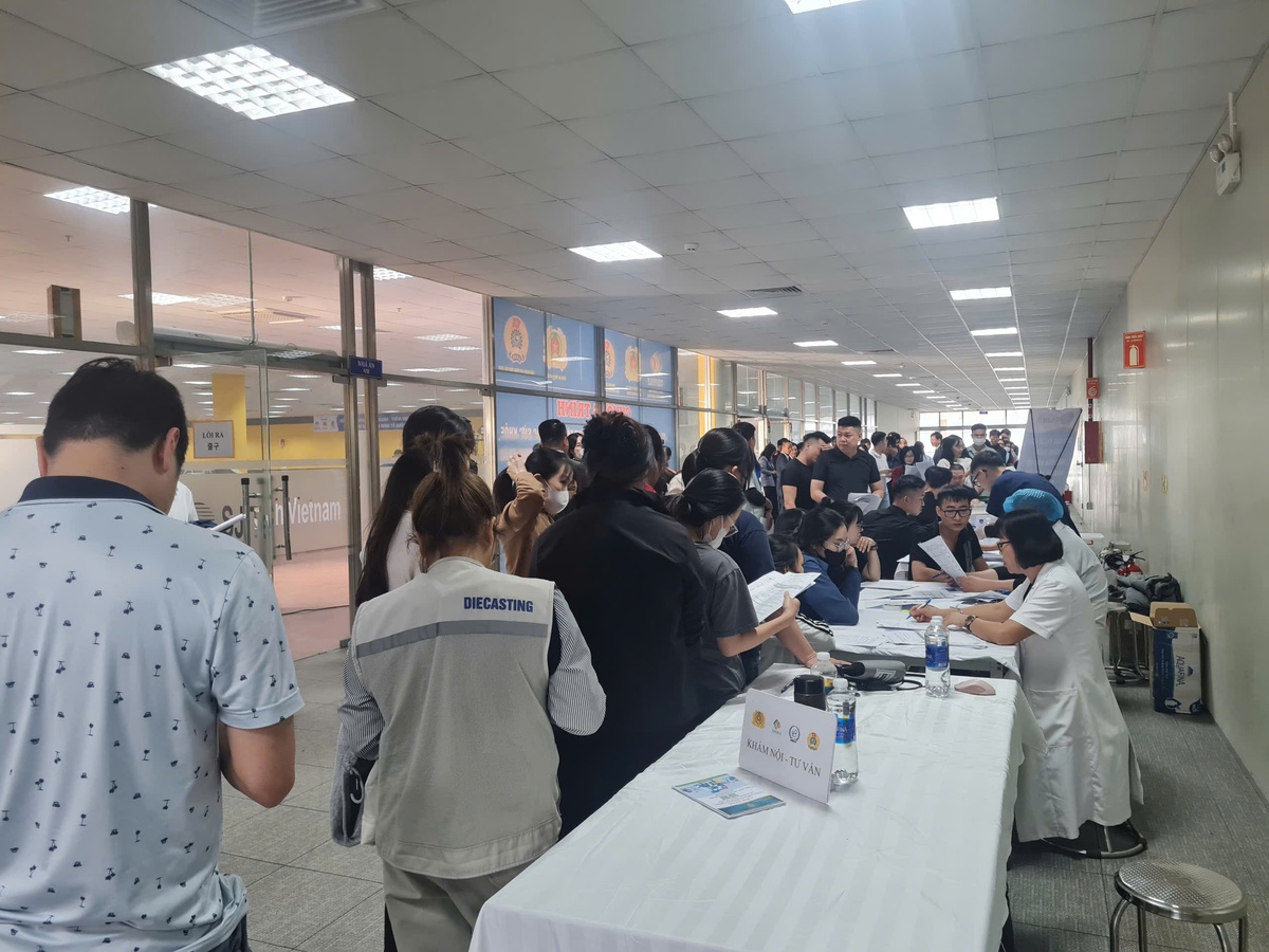 Khám bệnh miễn phí cho 2.000 đoàn viên, người lao động tại Bắc Ninh- Ảnh 2.