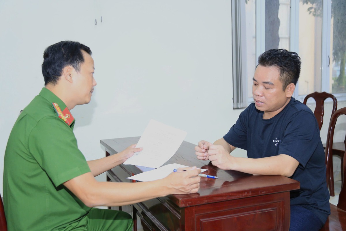 Bắt 4 đối tượng mua bán trái phép hóa đơn tổng trị giá 4.000 tỷ đồng- Ảnh 1.