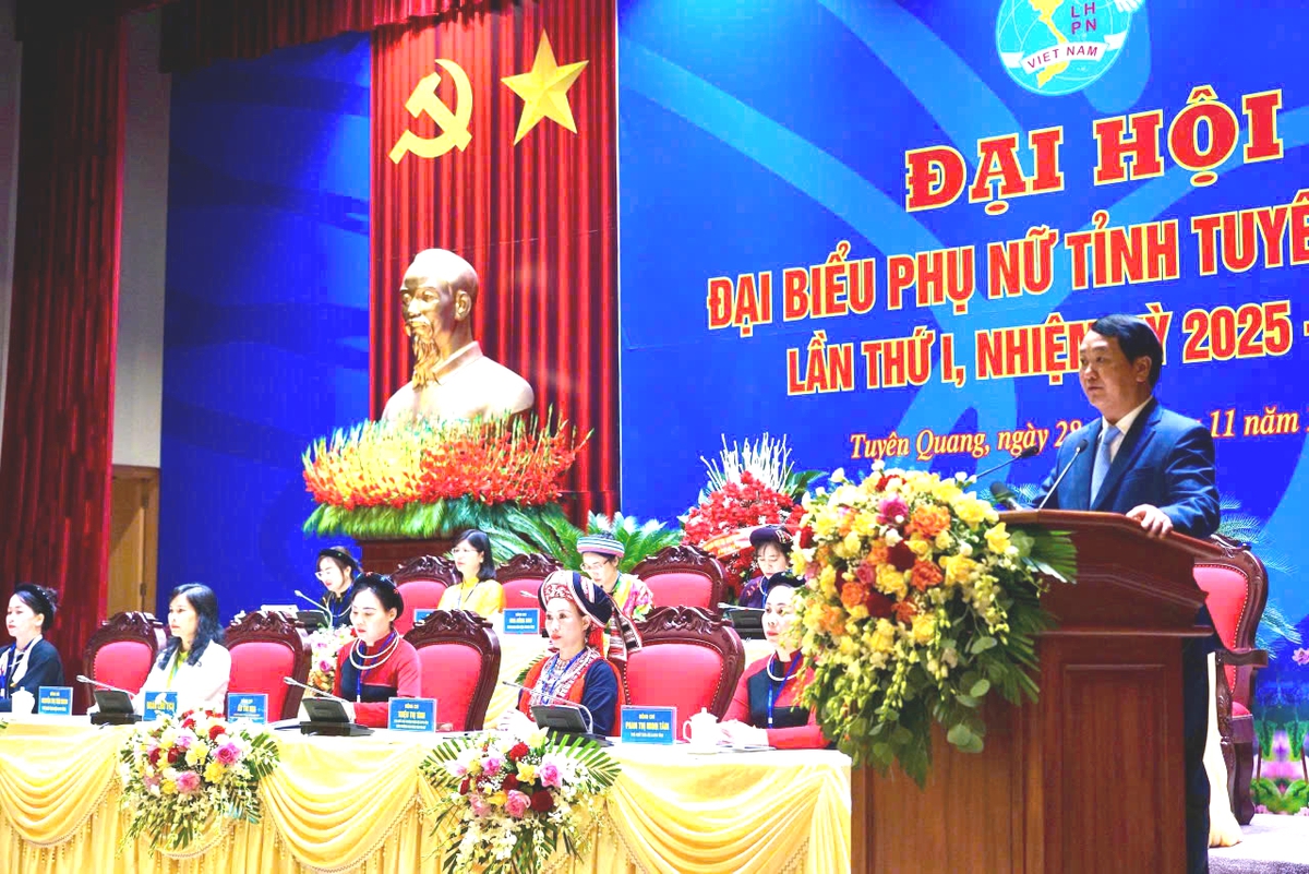 Xây dựng người phụ nữ Tuyên Quang thời đại mới
có tri thức, bản lĩnh và khát vọng vươn lên- Ảnh 7. Xây dựng người phụ nữ Tuyên Quang thời đại mới
có tri thức, bản lĩnh và khát vọng vươn lên- Ảnh 7.