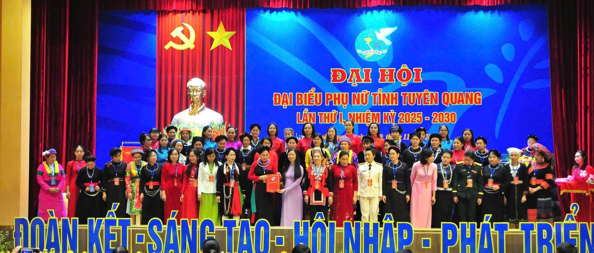 Bà Âu Thị Mai tiếp tục giữ chức Chủ tịch Hội LHPN tỉnh Tuyên Quang- Ảnh 2. Bà Âu Thị Mai tiếp tục giữ chức Chủ tịch Hội LHPN tỉnh Tuyên Quang- Ảnh 2.