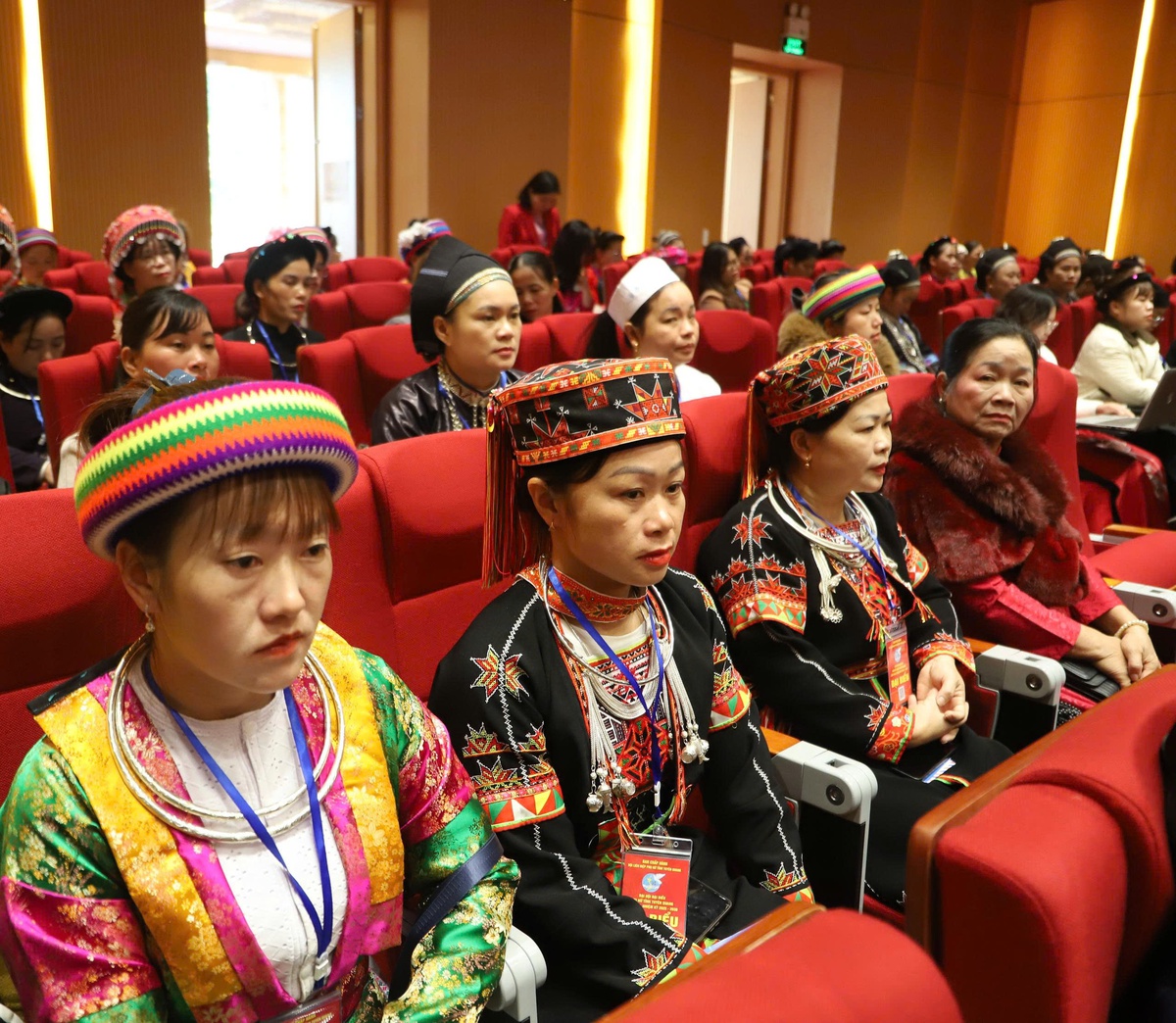 Bà Âu Thị Mai tiếp tục giữ chức Chủ tịch Hội LHPN tỉnh Tuyên Quang- Ảnh 3. Bà Âu Thị Mai tiếp tục giữ chức Chủ tịch Hội LHPN tỉnh Tuyên Quang- Ảnh 3.