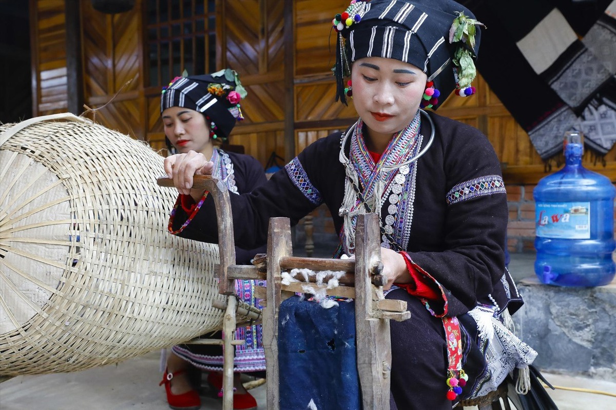 Hành trình hồi sinh nghề dệt của người Lự ở tỉnh Lai Châu- Ảnh 1.