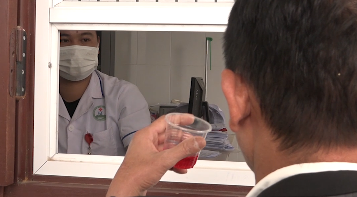 Ngày Thế giới phòng, chống HIV/AIDS 1/12: Người nhiễm HIV đang trẻ hóa- Ảnh 2.