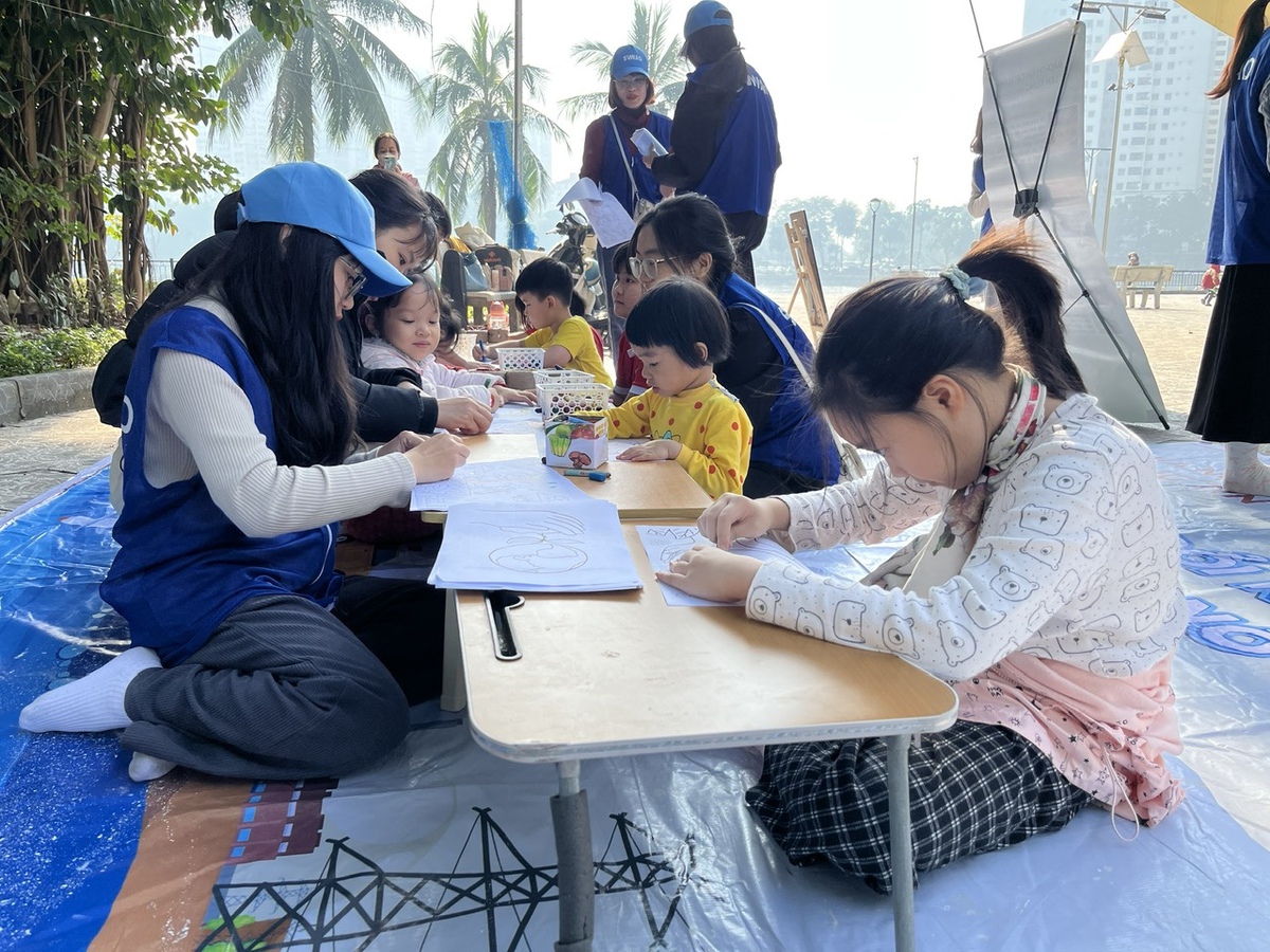 Lan tỏa lối sống xanh, gieo mầm ý thức bảo vệ môi trường- Ảnh 2. Lan tỏa lối sống xanh, gieo mầm ý thức bảo vệ môi trường- Ảnh 2.