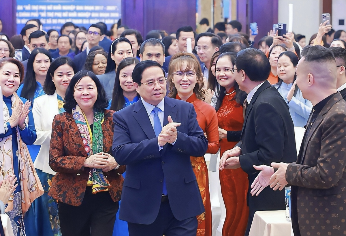 Thủ tướng: Nếu chúng ta ủng hộ nam giới khởi nghiệp một phần thì phải ủng hộ phụ nữ khởi nghiệp gấp 2-3 lần- Ảnh 2.