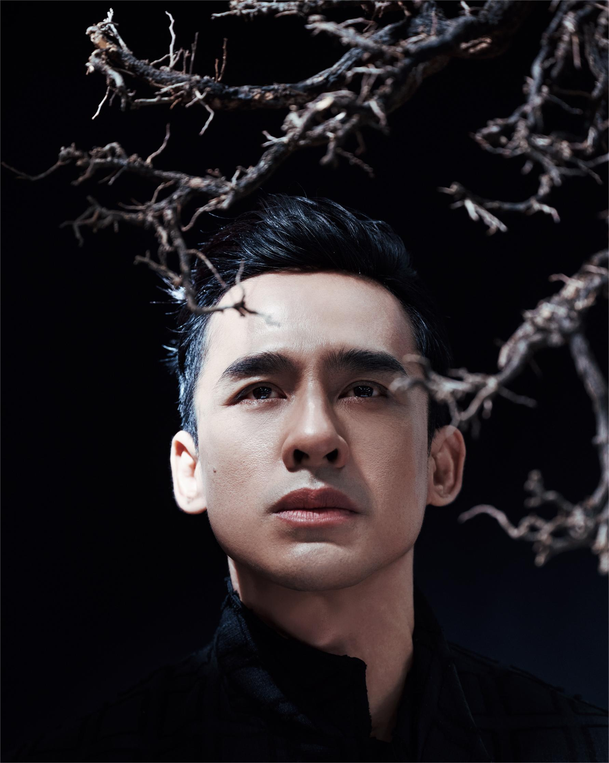 Anh Tú Atus và Lương Thế Thành đầy bí ẩn trong bộ ảnh mới- Ảnh 2. Anh Tú Atus và Lương Thế Thành đầy bí ẩn trong bộ ảnh mới- Ảnh 2.