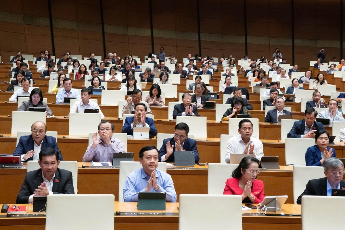 Luật An ninh mạng nghiêm cấm việc chiếm đoạt bí mật đời tư, gia đình trên mạng xã hội- Ảnh 1. Luật An ninh mạng nghiêm cấm việc chiếm đoạt bí mật đời tư, gia đình trên mạng xã hội- Ảnh 1.