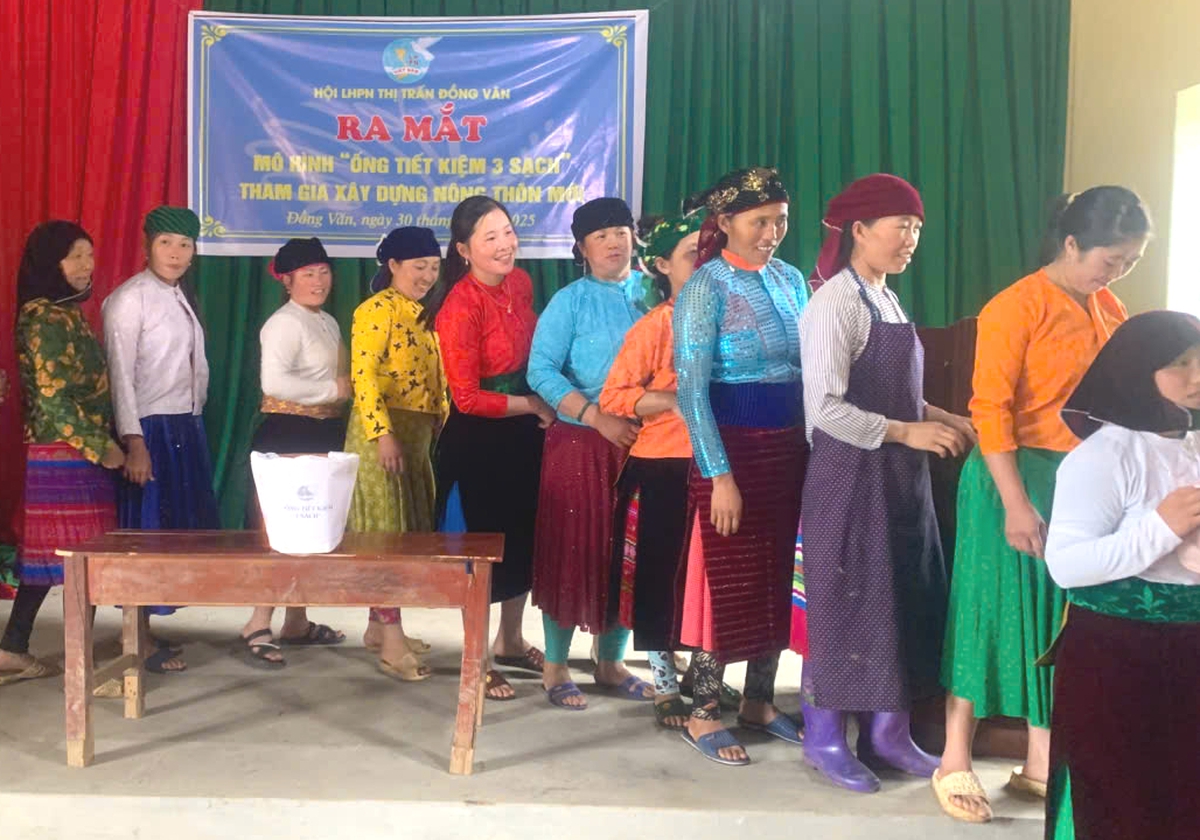 Đổi mới phương thức tuyên truyền, nâng cao nhận thức cho phụ nữ dân tộc thiểu số Đồng Văn- Ảnh 2. Đổi mới phương thức tuyên truyền, nâng cao nhận thức cho phụ nữ dân tộc thiểu số Đồng Văn- Ảnh 2.