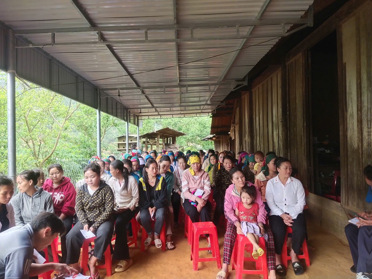 Tận dụng hiệu quả internet, mạng xã hội để "xóa nghèo thông tin" cho phụ nữ vùng biên Tri Lễ- Ảnh 3.