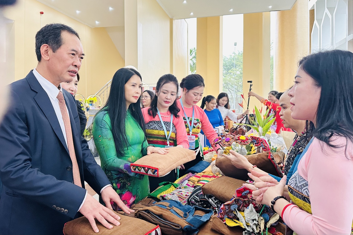 Những hình ảnh đẹp tại Đại hội đại biểu Phụ nữ tỉnh Thanh Hóa lần thứ XIX, nhiệm kỳ 2025-2030- Ảnh 5. Những hình ảnh đẹp tại Đại hội đại biểu Phụ nữ tỉnh Thanh Hóa lần thứ XIX, nhiệm kỳ 2025-2030- Ảnh 5.