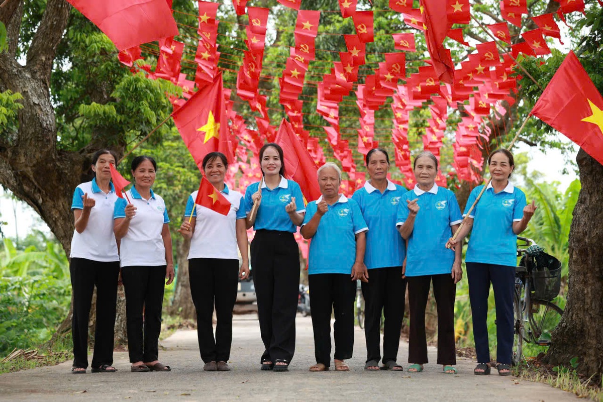 10 dấu ấn nổi bật của Hội LHPN tỉnh Hưng Yên giai đoạn 2021-2025- Ảnh 3. 10 dấu ấn nổi bật của Hội LHPN tỉnh Hưng Yên giai đoạn 2021-2025- Ảnh 3.