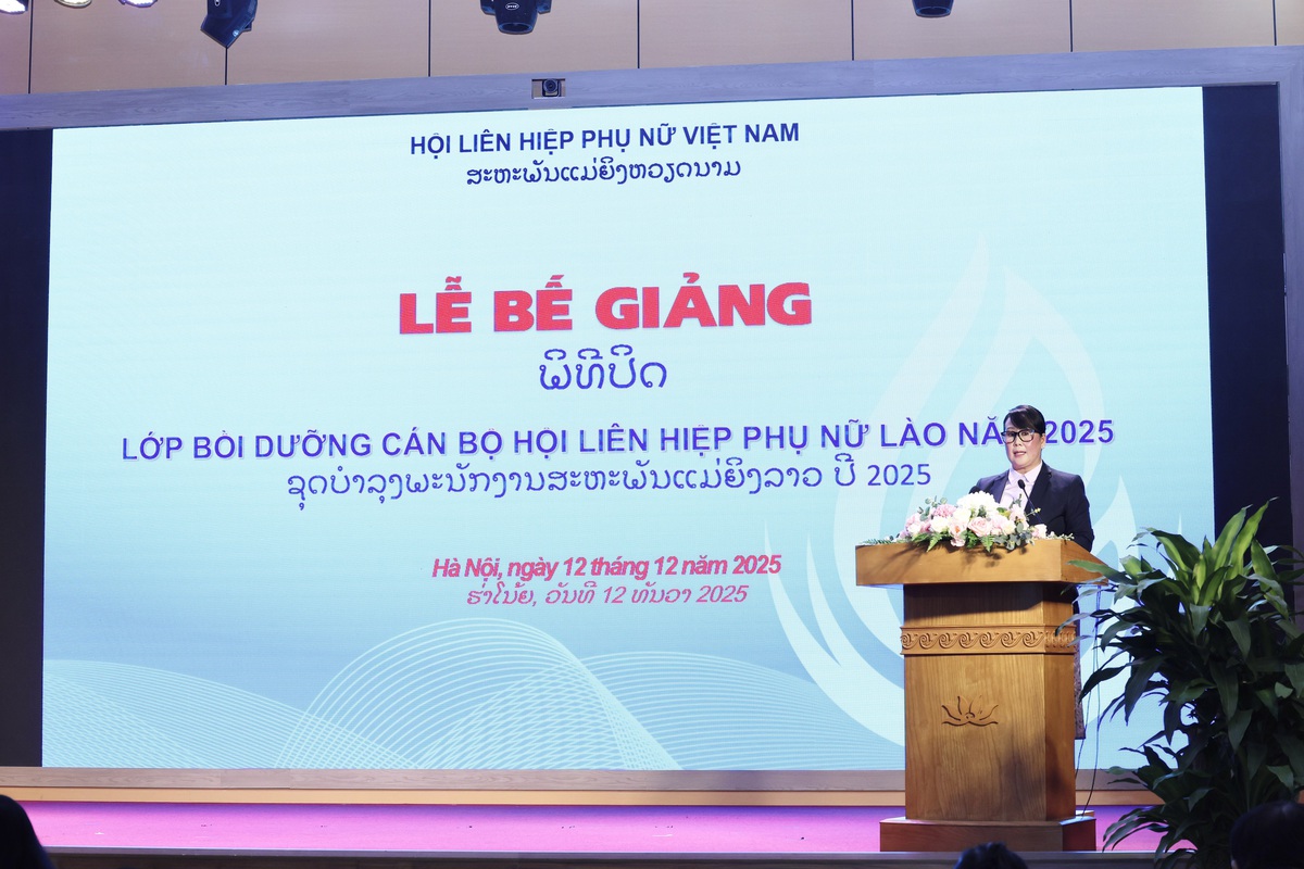 Trung ương Hội LHPN Việt Nam bế giảng lớp bồi dưỡng cán bộ Hội LHPN Lào năm 2025- Ảnh 4.