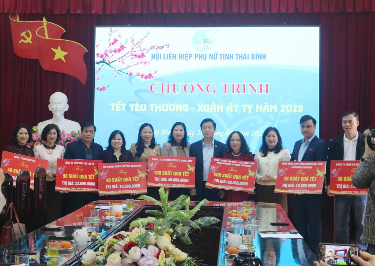 10 dấu ấn nổi bật của Hội LHPN tỉnh Hưng Yên giai đoạn 2021-2025- Ảnh 1. 10 dấu ấn nổi bật của Hội LHPN tỉnh Hưng Yên giai đoạn 2021-2025- Ảnh 1.