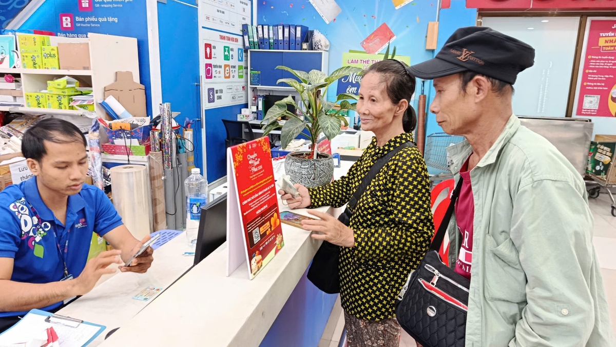 "Chuyến xe hạnh phúc" sẽ đưa 900 người lao động về quê đón Tết 2026- Ảnh 1. "Chuyến xe hạnh phúc" sẽ đưa 900 người lao động về quê đón Tết 2026- Ảnh 1.