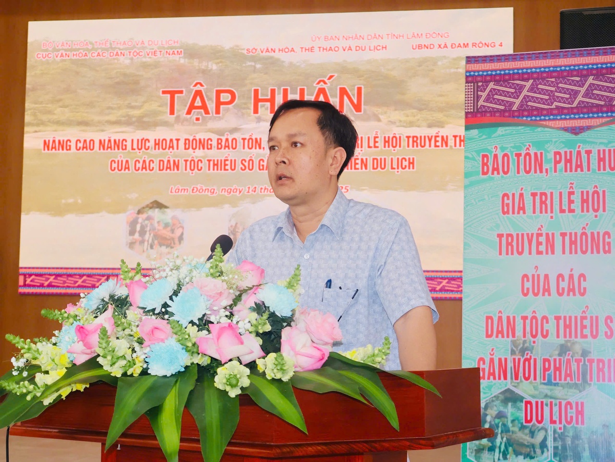 Ông Nguyễn Văn Quang - Phó Chủ tịch UBND xã Đam Rông 4 - phát biểu. Ảnh: Hồ Lam