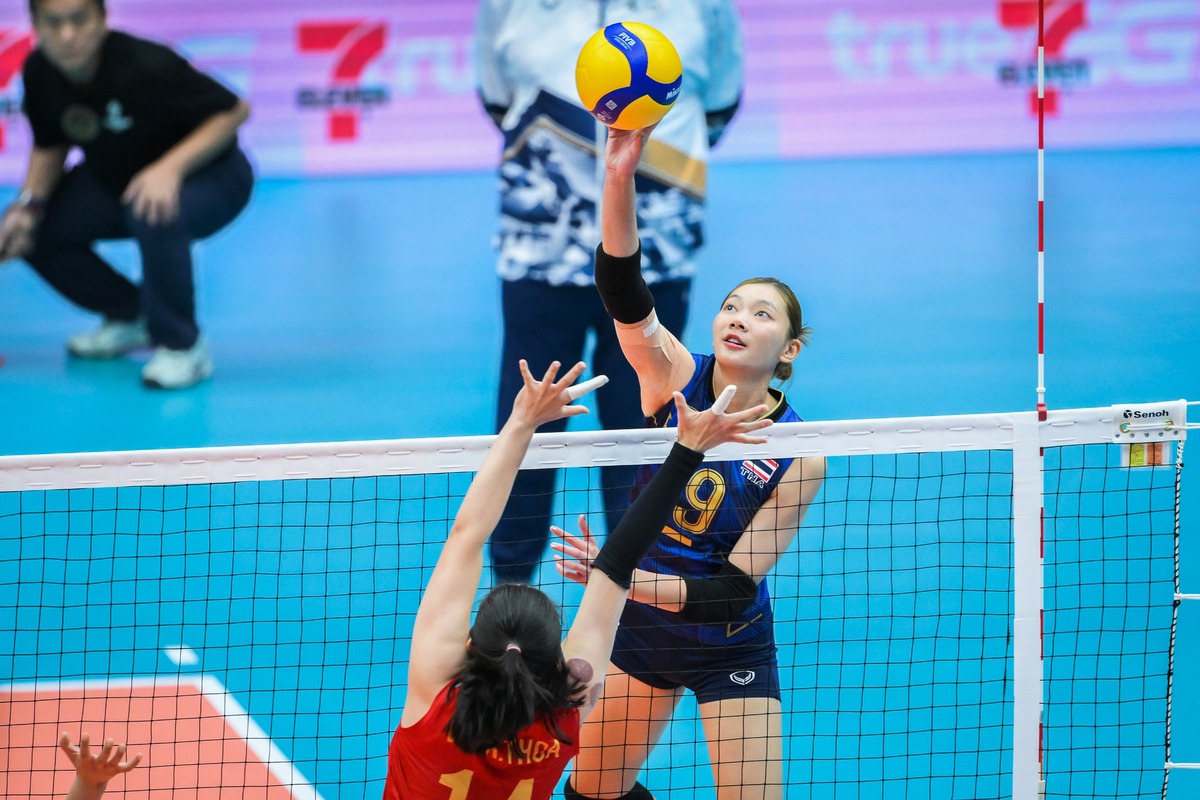 SEA Games 33: Đội tuyển bóng chuyền nữ Việt Nam giành Huy chương Bạc sau trận chung kết kịch tính- Ảnh 7. SEA Games 33: Đội tuyển bóng chuyền nữ Việt Nam giành Huy chương Bạc sau trận chung kết kịch tính- Ảnh 7.