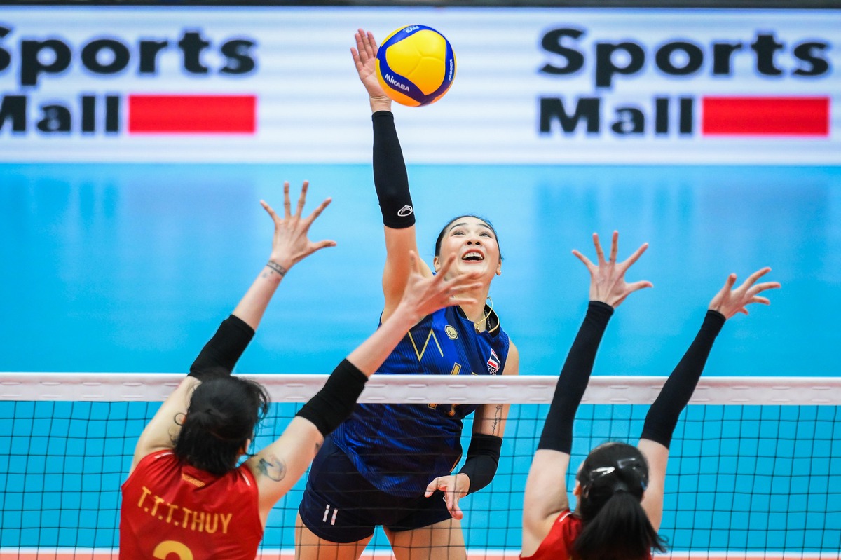 SEA Games 33: Đội tuyển bóng chuyền nữ Việt Nam giành Huy chương Bạc sau trận chung kết kịch tính- Ảnh 8. SEA Games 33: Đội tuyển bóng chuyền nữ Việt Nam giành Huy chương Bạc sau trận chung kết kịch tính- Ảnh 8.