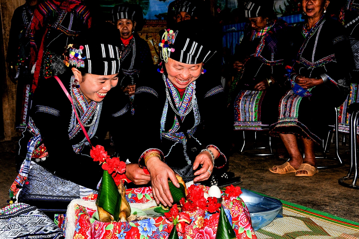 Độc đáo phong tục cưới xin truyền thống của người Lự trong nhịp sống mới- Ảnh 2. Độc đáo phong tục cưới xin truyền thống của người Lự trong nhịp sống mới- Ảnh 2.