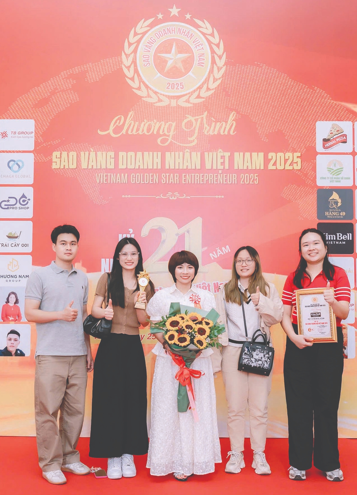 Lãnh đạo bằng "trái tim xanh" mới kiến tạo được doanh nghiệp bền vững- Ảnh 2. Lãnh đạo bằng "trái tim xanh" mới kiến tạo được doanh nghiệp bền vững- Ảnh 2.