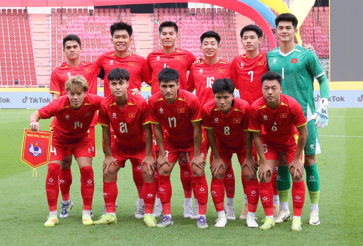 Chiến thắng nghẹt thở trước Philippines, U22 Việt Nam vào chung kết SEA Games 33- Ảnh 1. Chiến thắng nghẹt thở trước Philippines, U22 Việt Nam vào chung kết SEA Games 33- Ảnh 1.