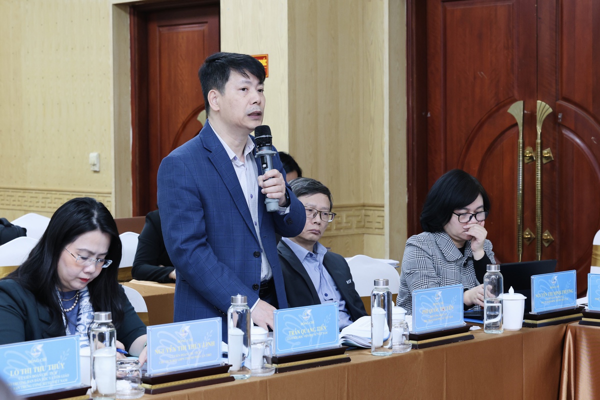 Đoàn Chủ tịch TƯ Hội LHPN Việt Nam thảo luận toàn diện các nội dung trình Hội nghị Ban Chấp hành lần thứ 15 - Ảnh 5.