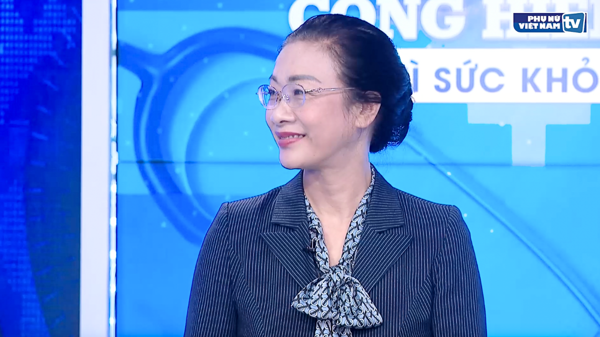 Tọa đàm: "Người thầy thuốc Việt Nam - Cống hiến và đổi mới vì sức khỏe cộng đồng"- Ảnh 1.