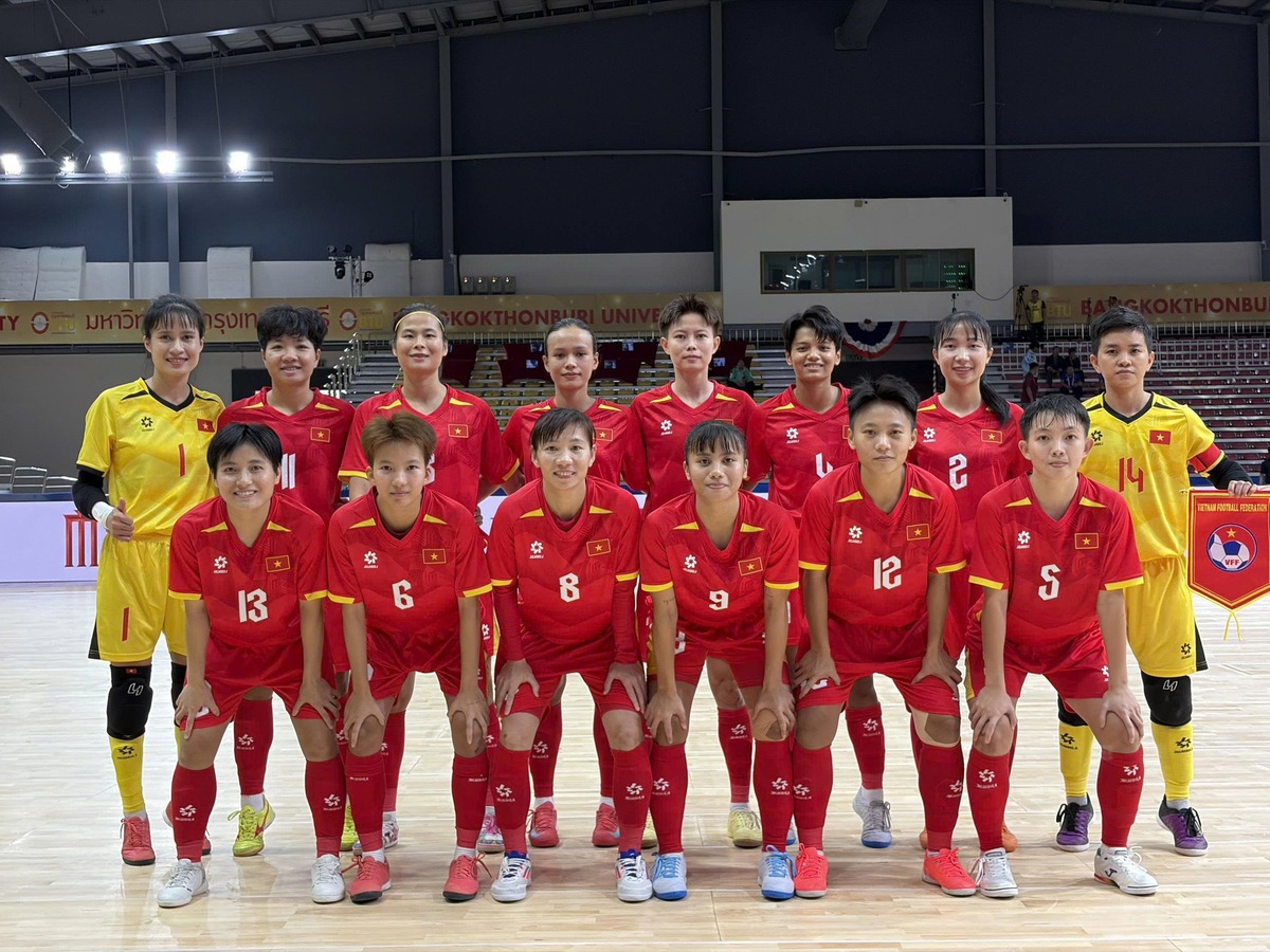 SEA Games 33: Thắng Philippines, Đội tuyển Futsal nữ Việt Nam giành vé vào Chung kết- Ảnh 1.