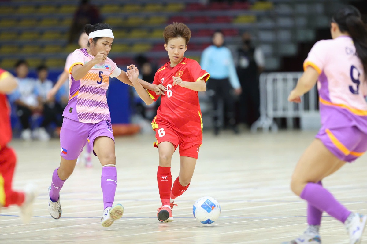 SEA Games 33: Thắng Philippines, Đội tuyển Futsal nữ Việt Nam giành vé vào Chung kết- Ảnh 4.
