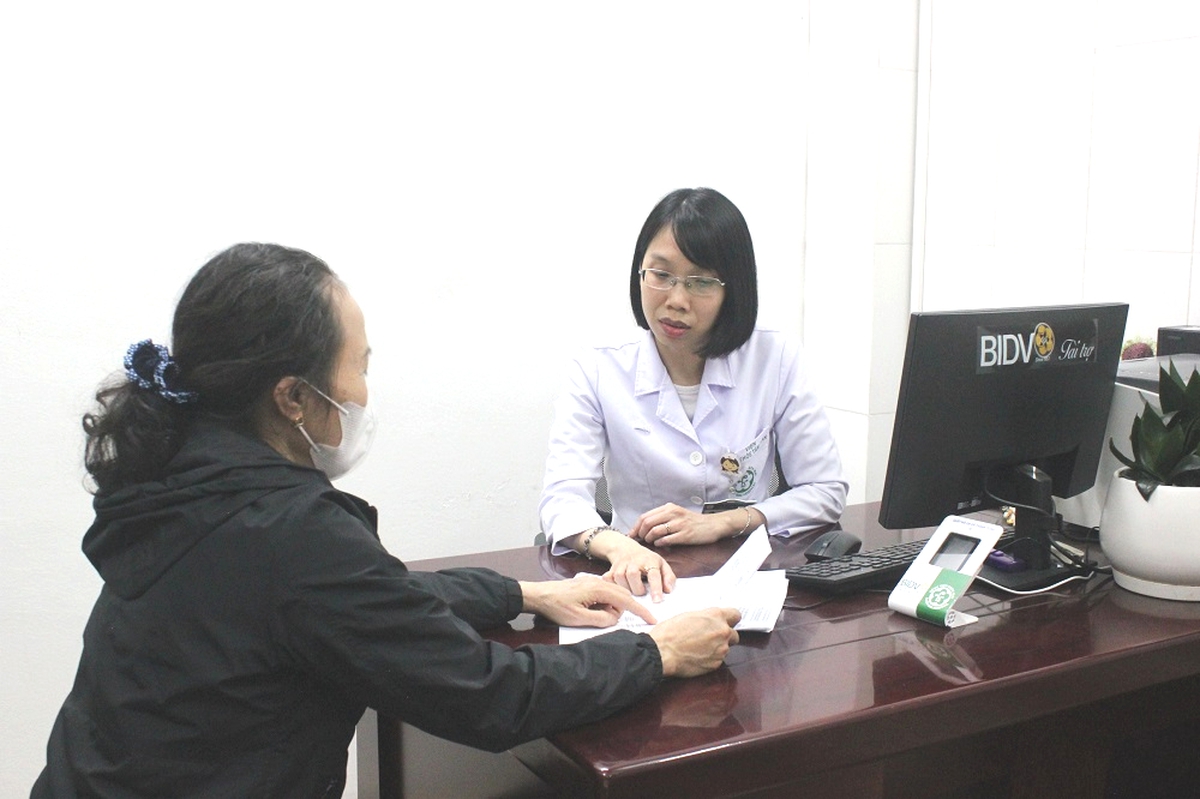 Đừng chủ quan khi có biểu hiện "đi chợ quên mua đồ, nấu ăn cháy cả nồi"- Ảnh 1.