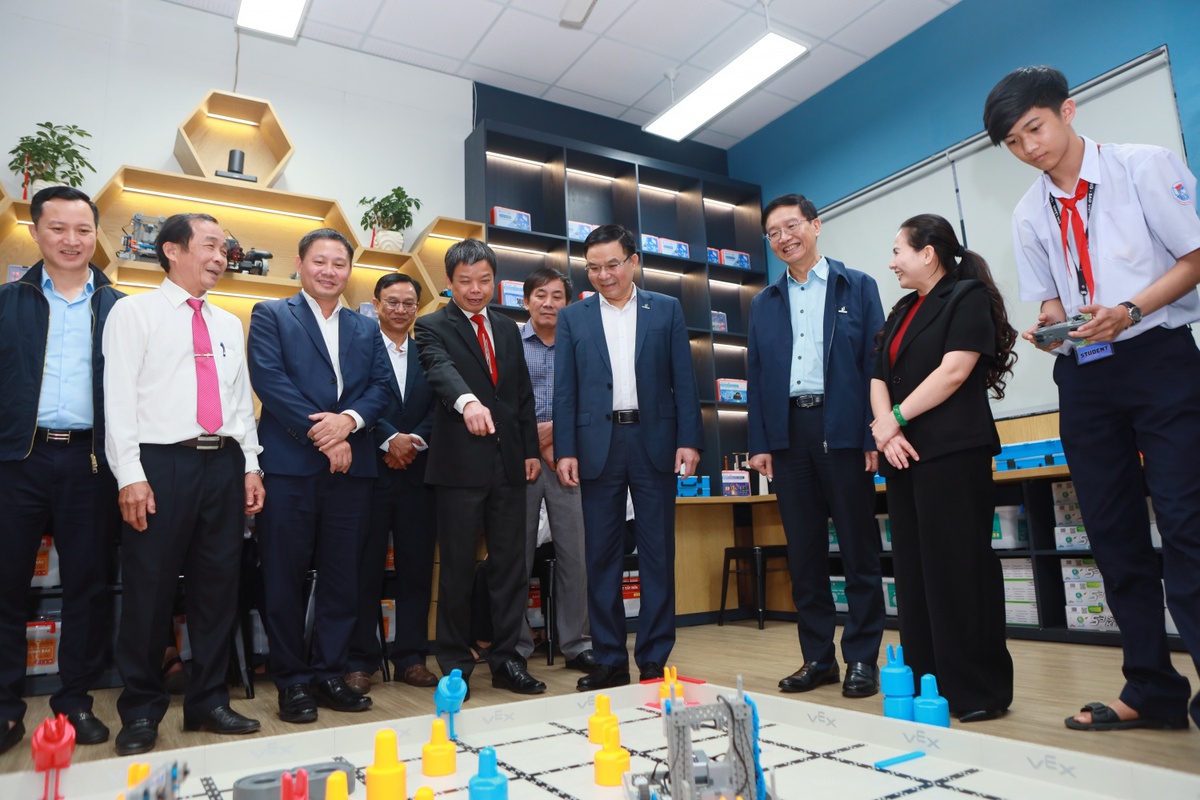 STEM Innovation Petrovietnam: Công nghệ rút ngắn khoảng cách vùng miền- Ảnh 1.