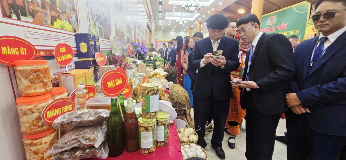 Phụ nữ xứ Lạng khoe đặc sản vùng cao tại Đại hội Nông dân tỉnh- Ảnh 7.